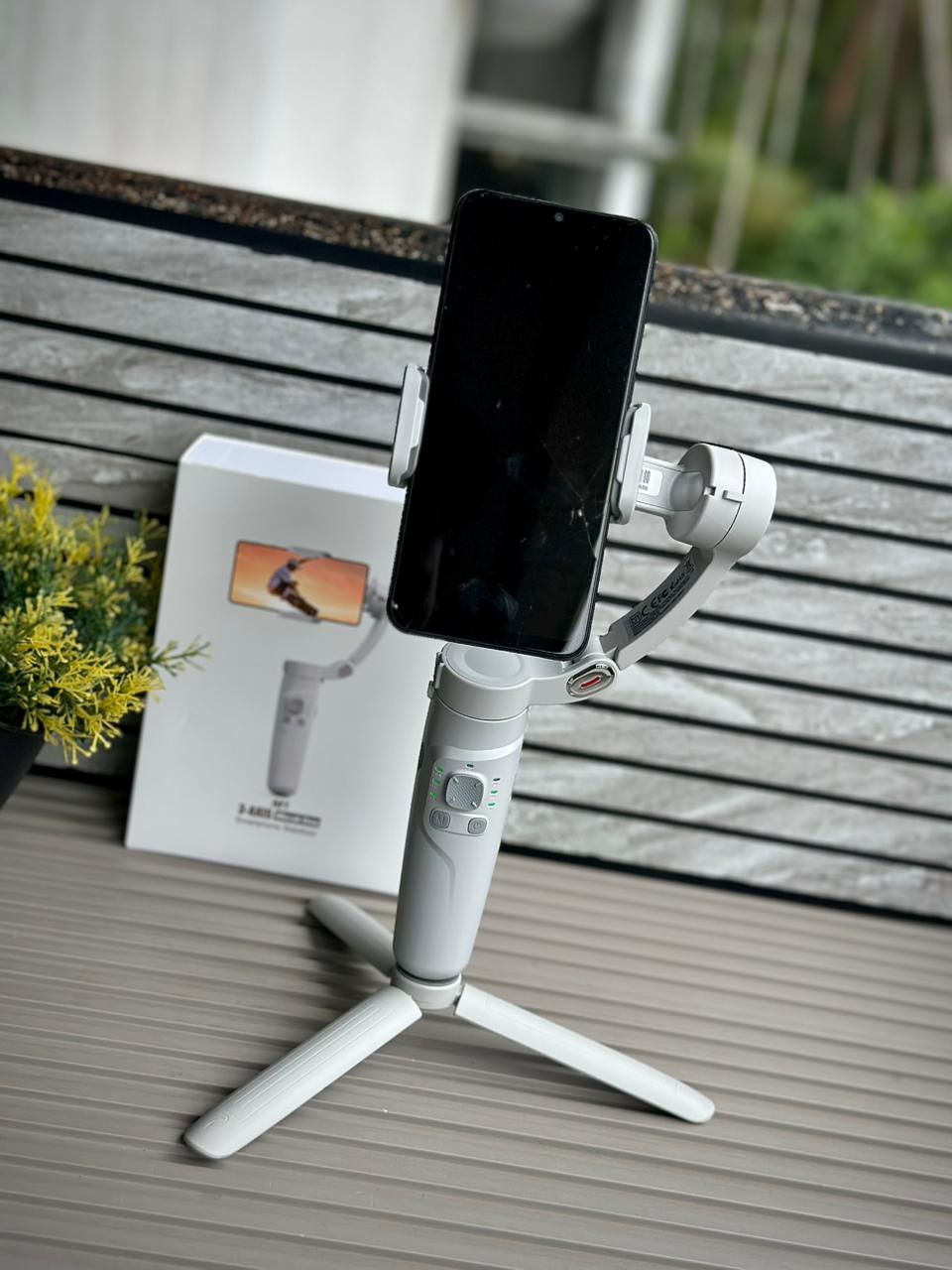 3-Axis Smartphone Gimbal Stabilizer with AI Tracking, Anti-Shake & Foldable Design for Android & iPhone
